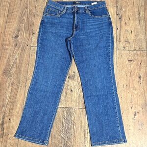 Lee Relaxed Fit Straight Leg Mid Rise 14 Short